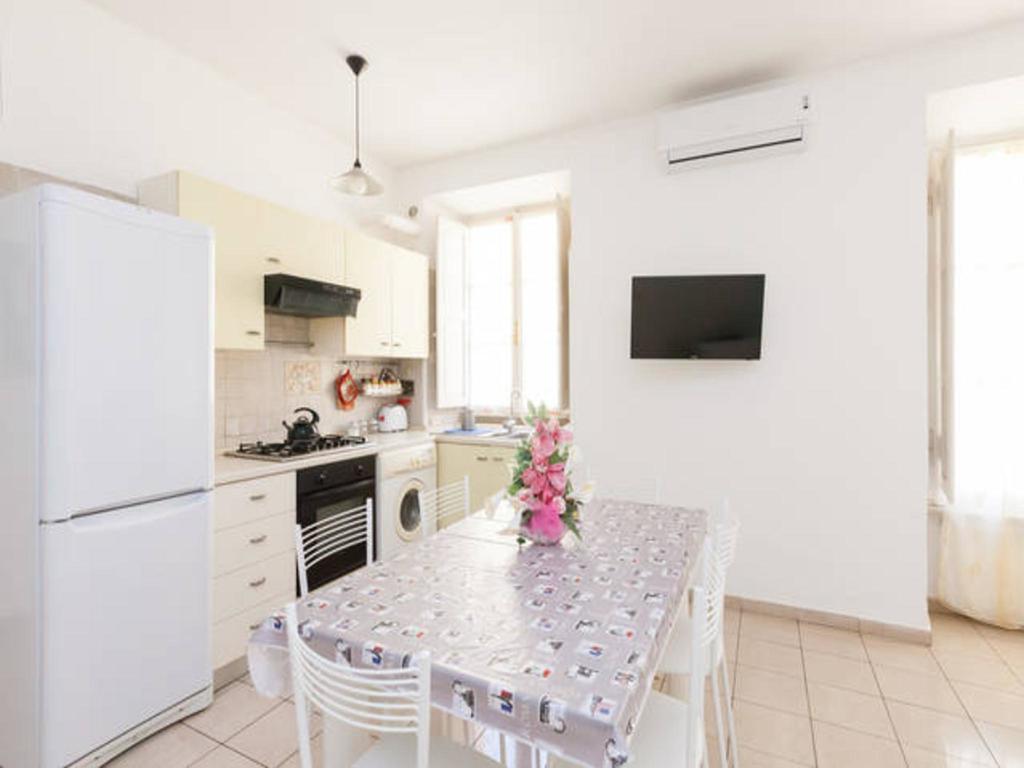 Apartamento de 65 m² con 2 habitación/es y 1 baño/s de uso privado, en Ciudad del Vaticano Roma Habitación foto